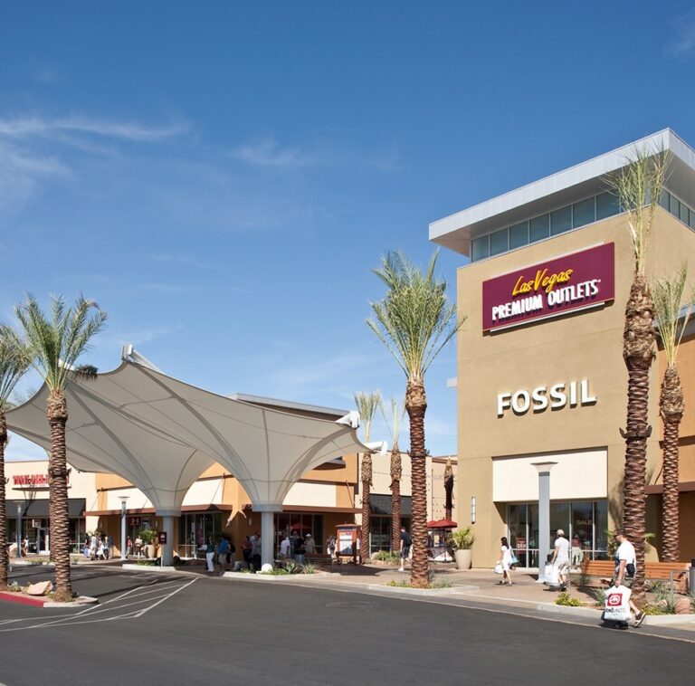 What are the best outlet malls in Las Vegas? Eat Drink Wander